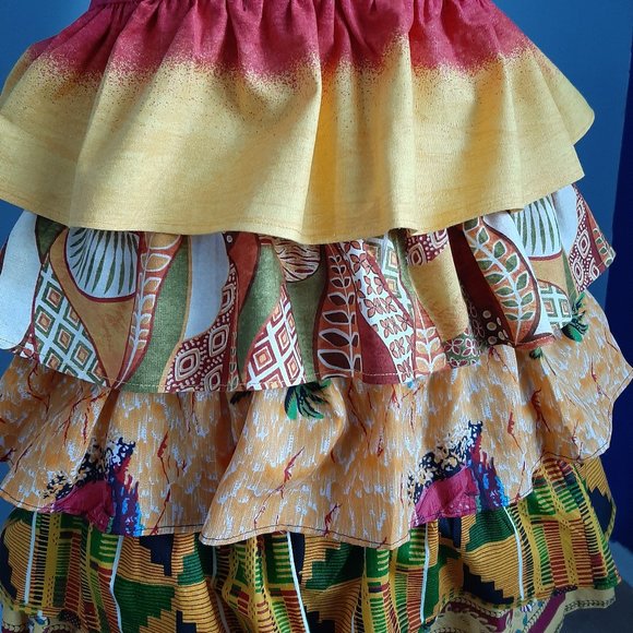 Flirty - Artsy Entertaining Apron / Ruffles / Size L - Picture 3 of 8